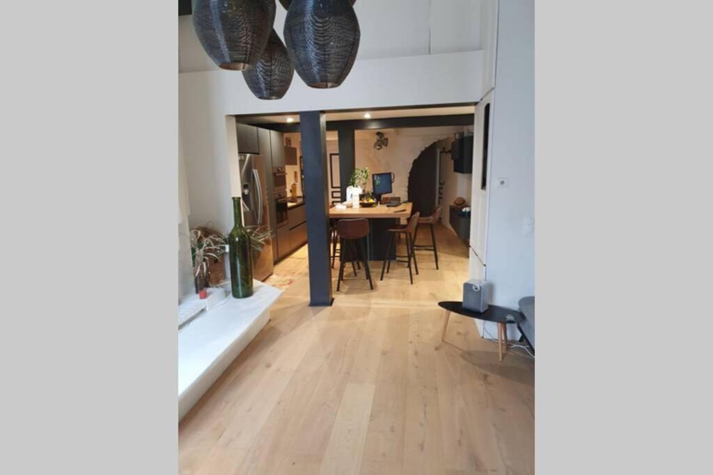 Loft De Type Industriel Et Spacieux ニース エクステリア 写真